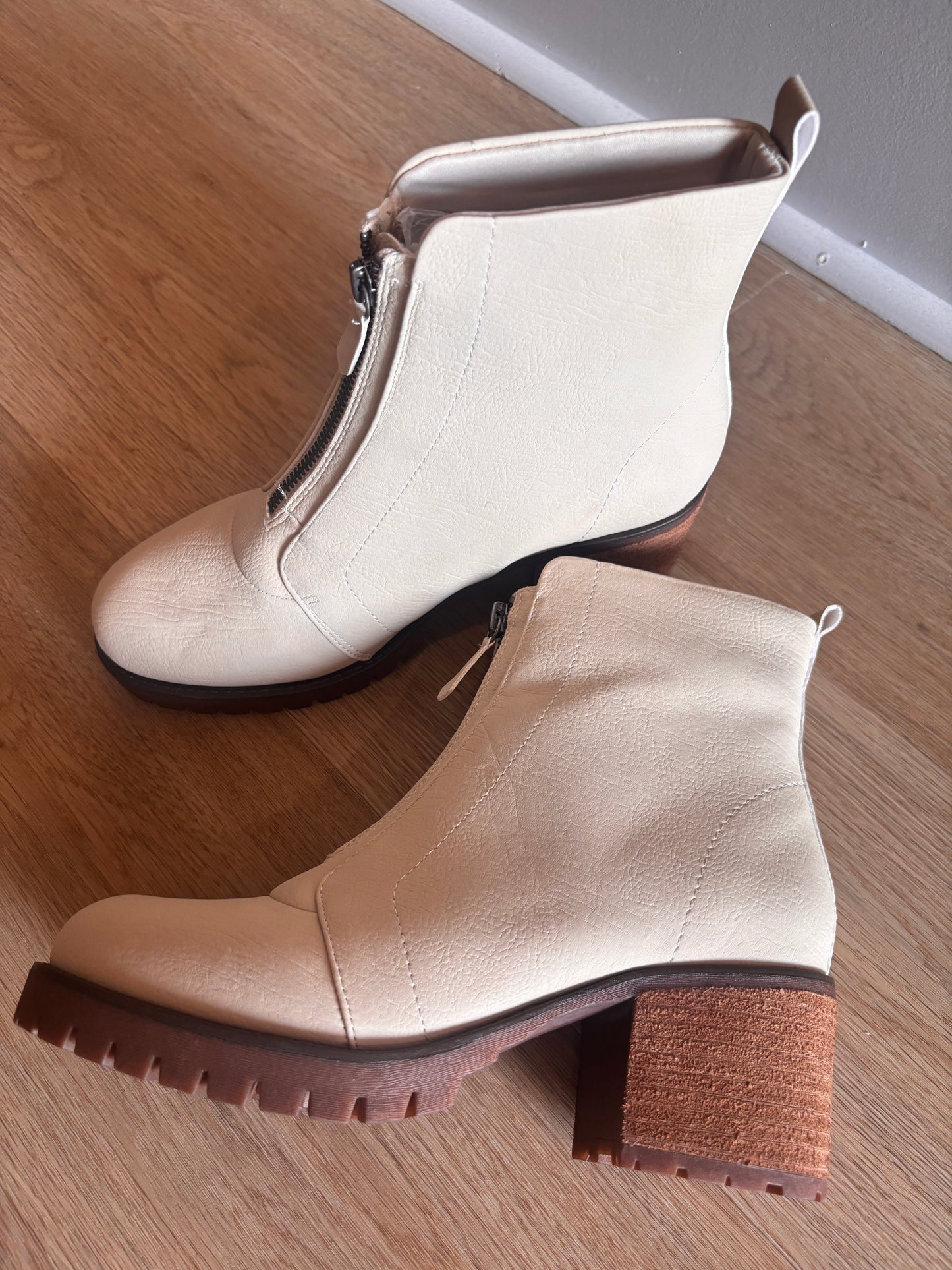 Fabiola Boots - MIA