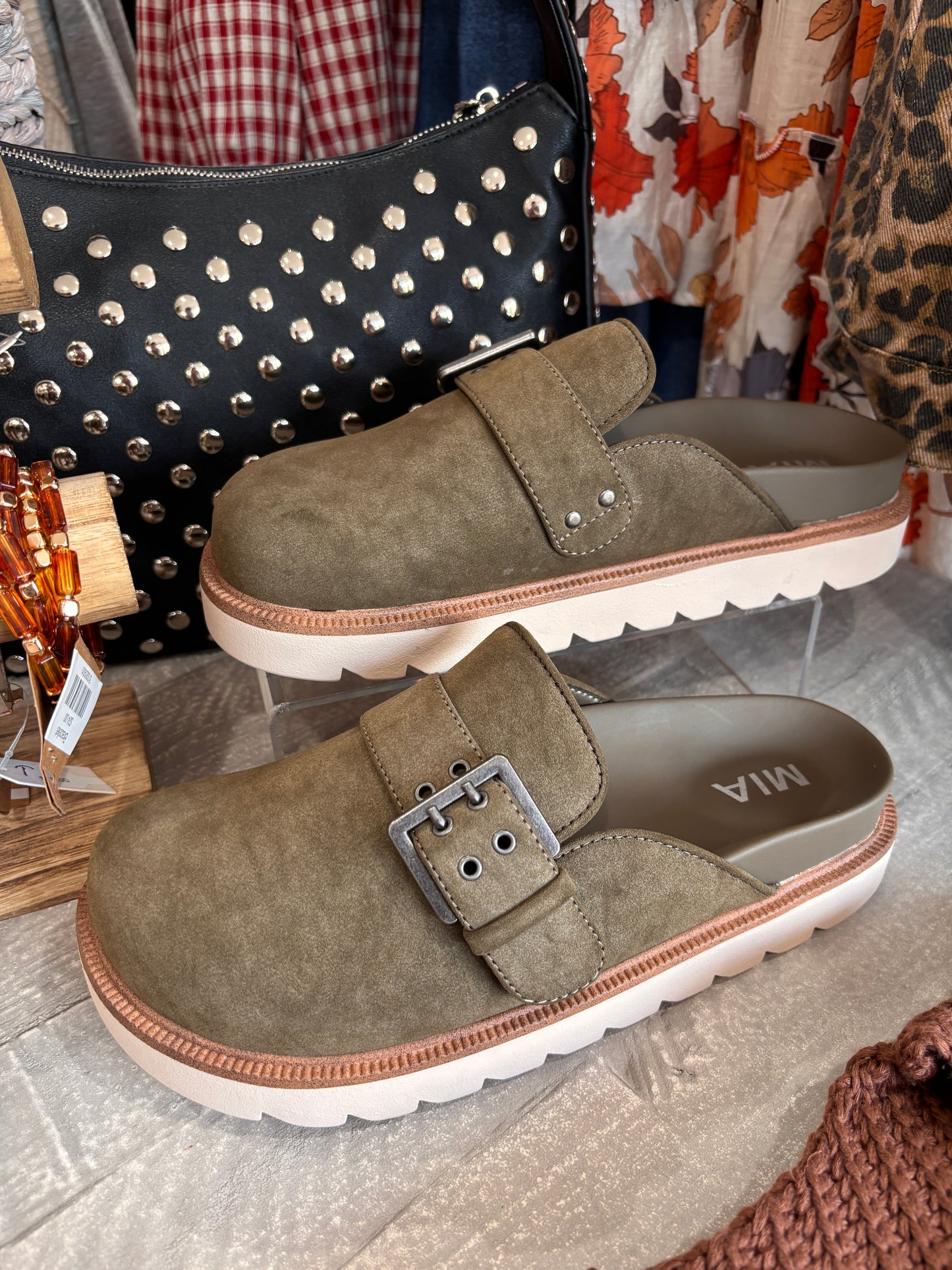 Zamira Mules - MIA