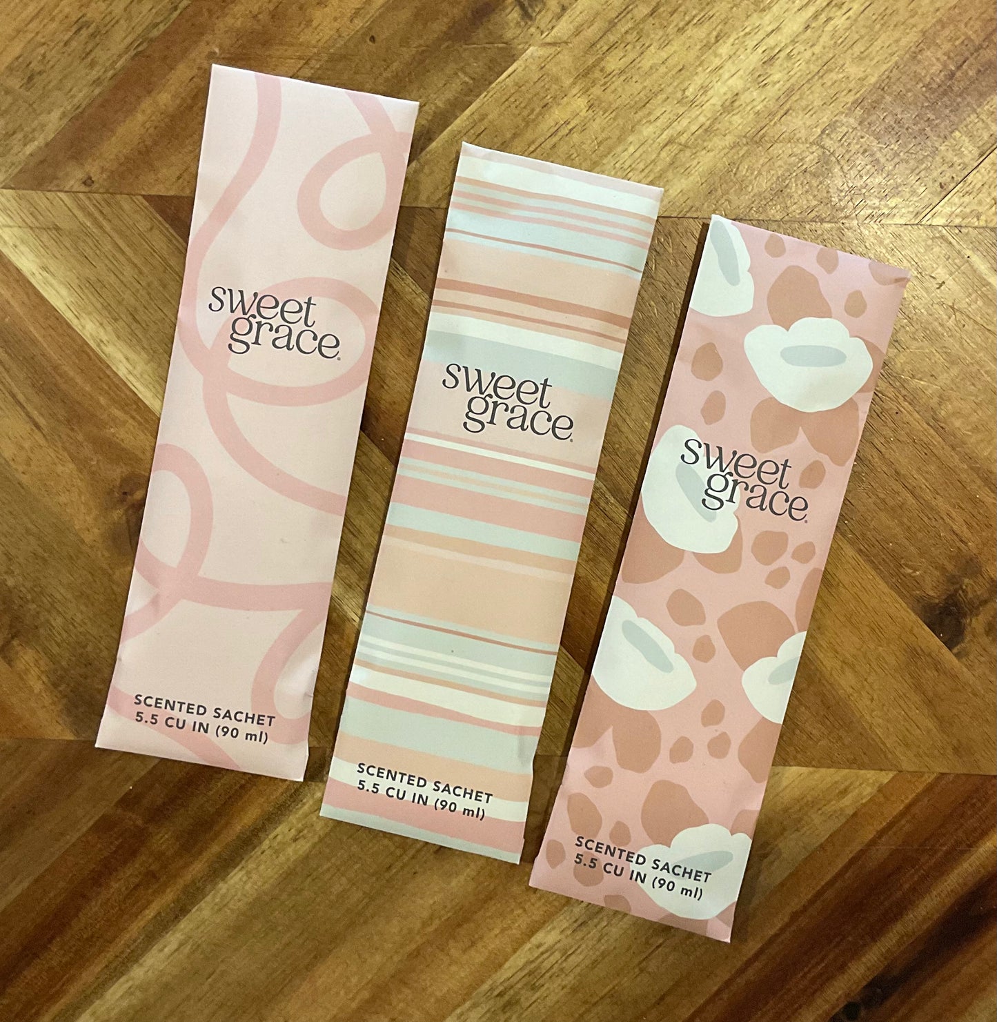 Sweet Grace Slim Sachet
