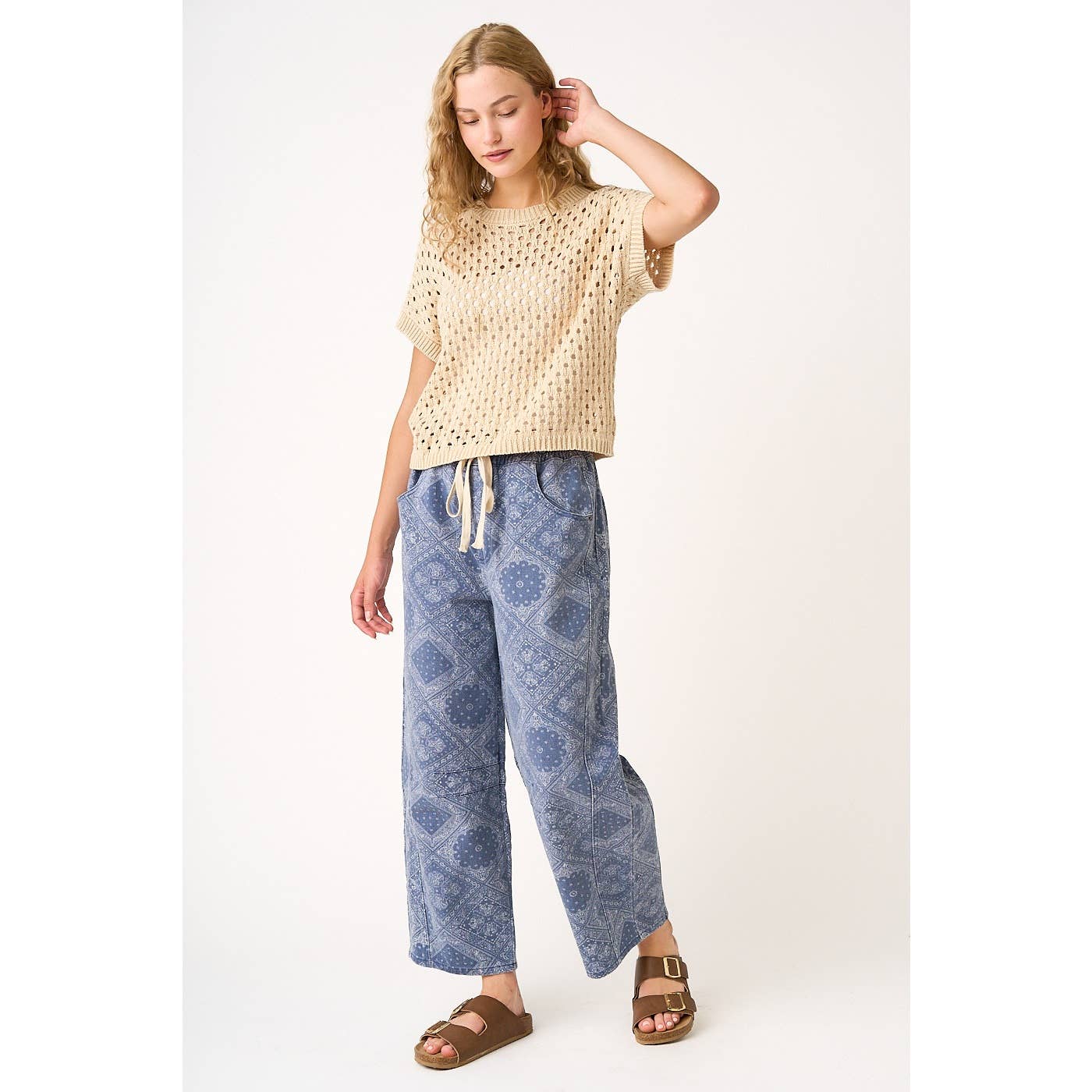 PAISLEY PRINT ELASTIC WAIST BARREL LEG PANTS