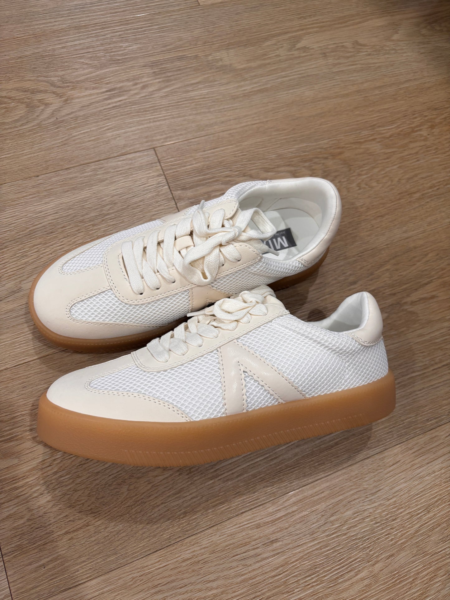 Axel Sneakers - Bone