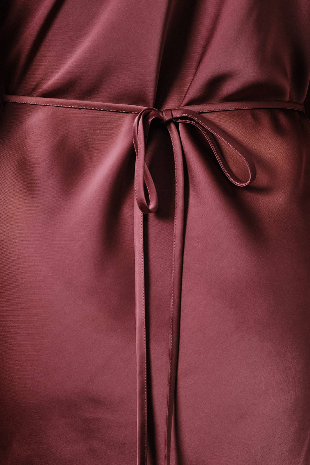 Mauve Satin Dress w Lace Detail
