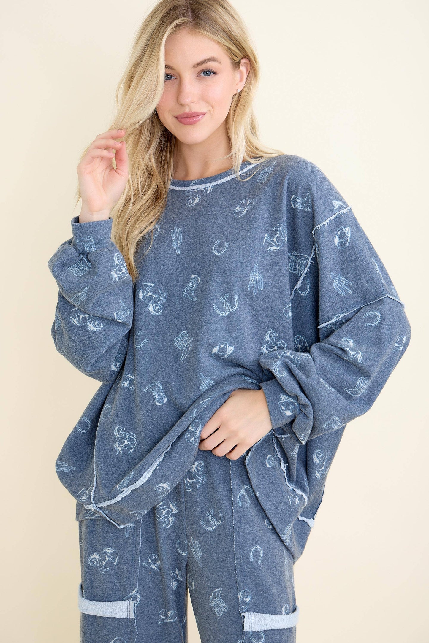 Western Graphic Comfy Sweatshirt