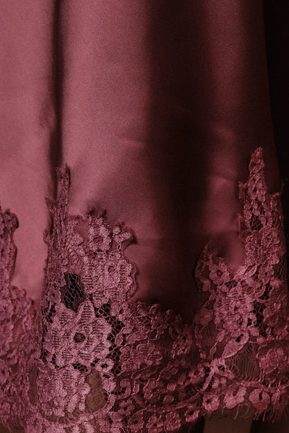 Mauve Satin Dress w Lace Detail
