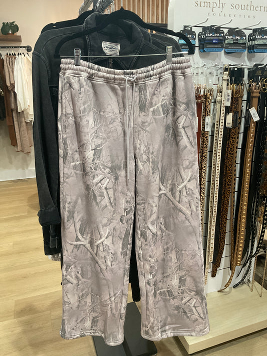 On Trend Grey Camo Sweatpants