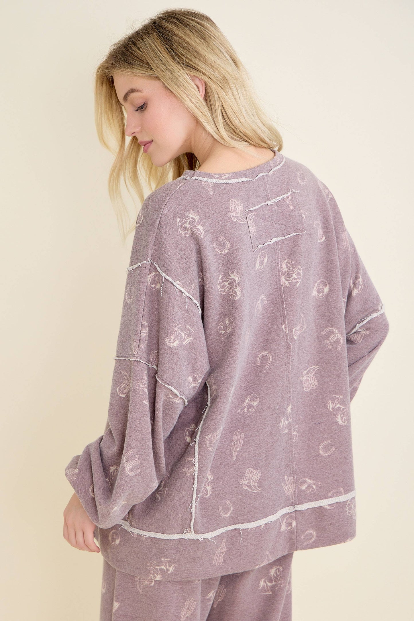 Western Graphic Comfy Sweatshirt