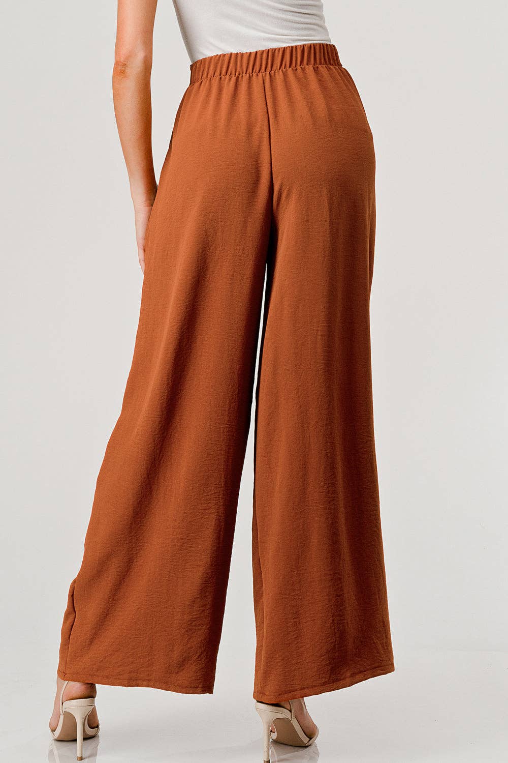 Belted Flowy Pants : Cognac