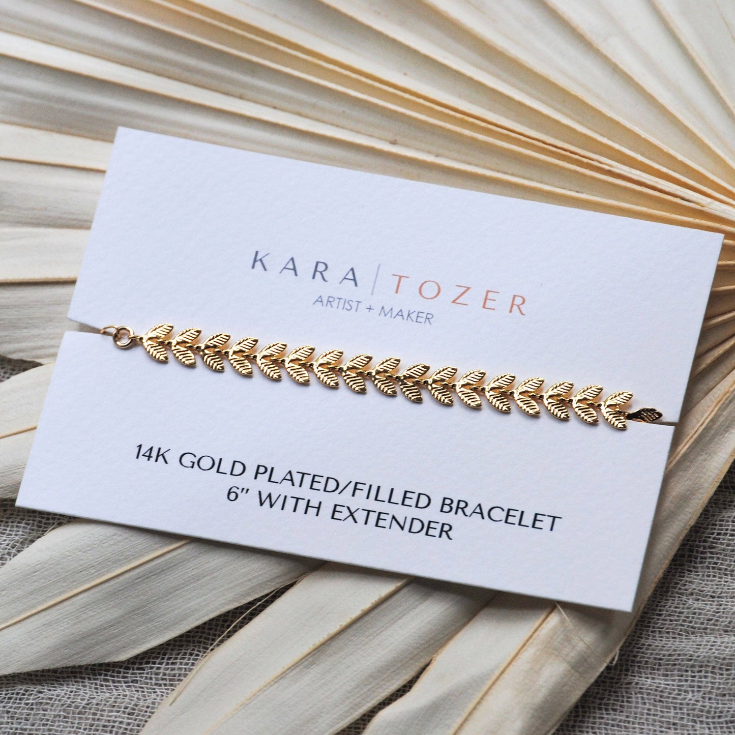 Dainty Leaf Bracelet | Gold
