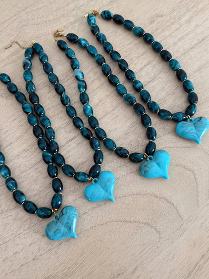 BLUE HANNAH NECKLACE